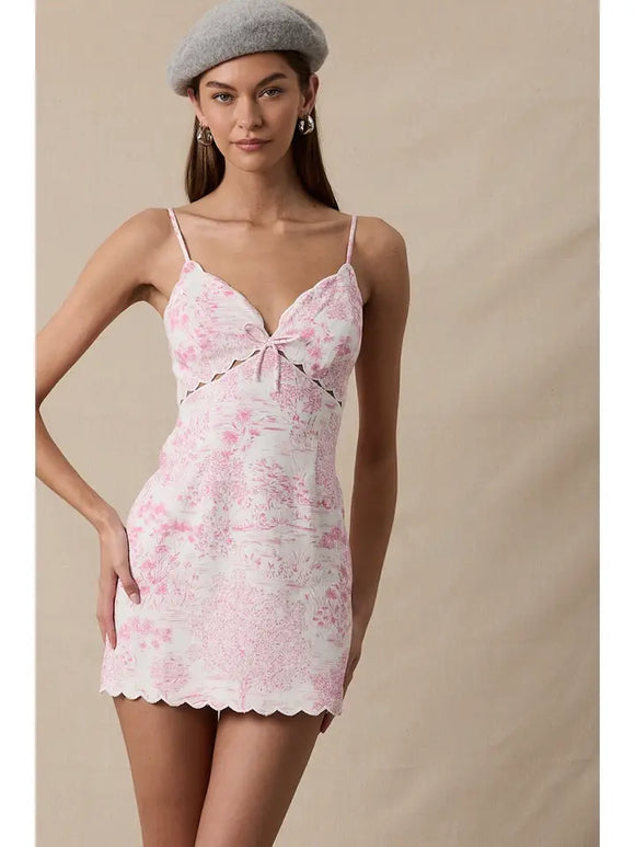 Lovely Pond Scallop Mini - Greige Goods