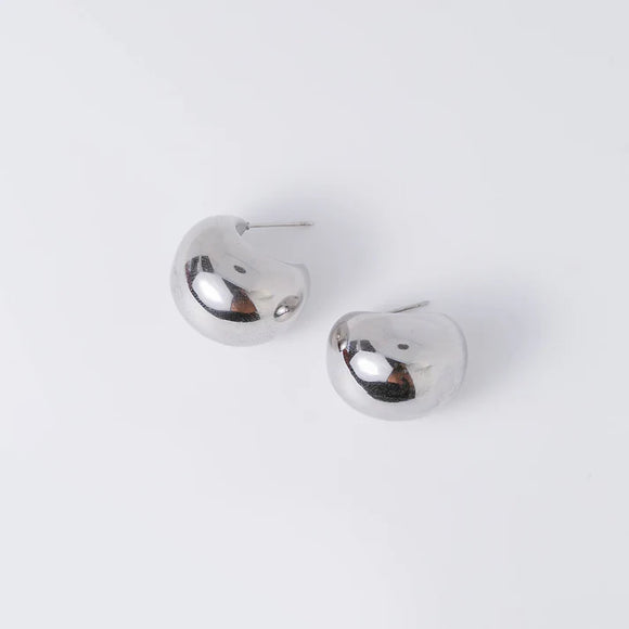 Sloan Huggie Hoops - Greige Goods